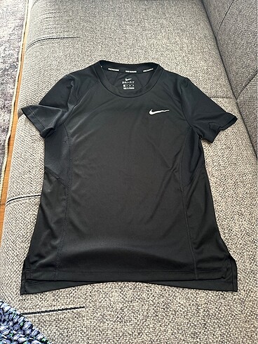 Nike tshirt
