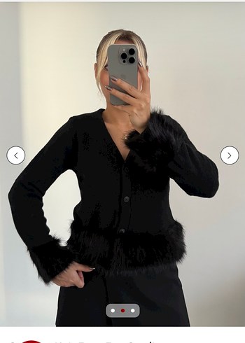 Kürk Detaylı Siyah V Yakalı Kadın Hırka - Görsel 2