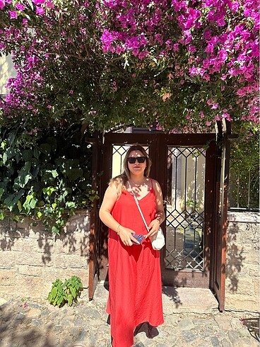 LC Waikiki KIRMIZI YAZLIK ELBİSE