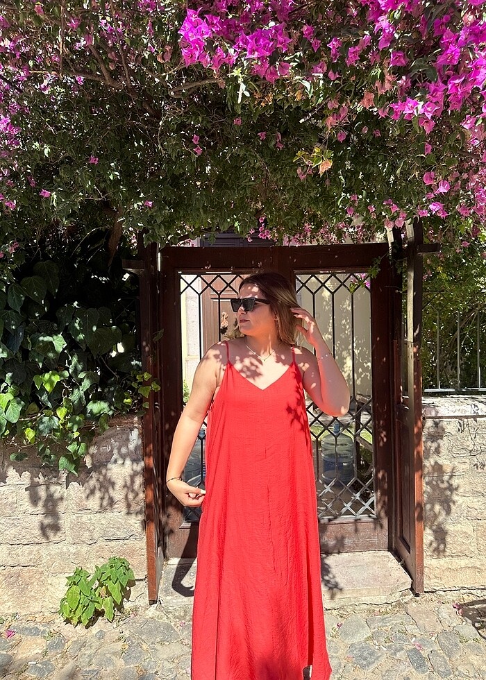 KIRMIZI YAZLIK ELBİSE - Görsel 4