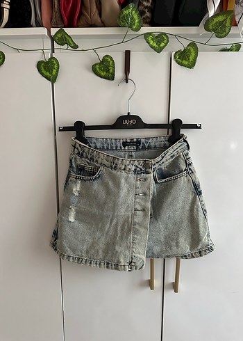 Gevşek Kesim Kemerli Mini Kot Etek