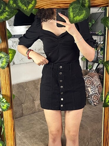 Düğmeli mini kot etek