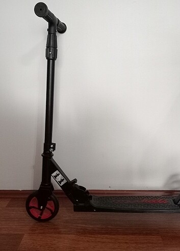  Beden siyah Renk Scooter