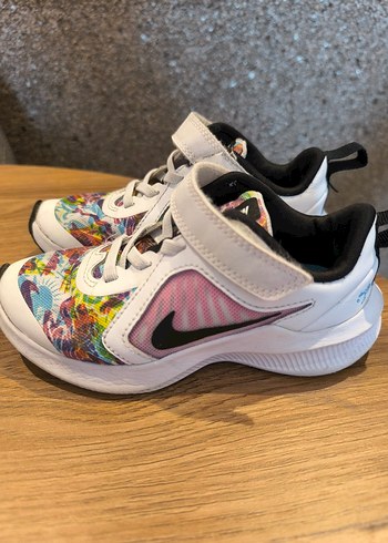 Nike Nike Kız Çocuk Çok Renkli Bağcıklı Spor Ayakkabı 27,5 numara