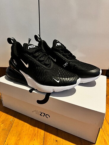 36 Beden siyah Renk Nike air Max 270