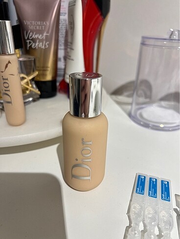 Dior backstage face/body