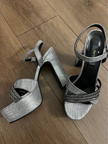 Zara Platform topuklu