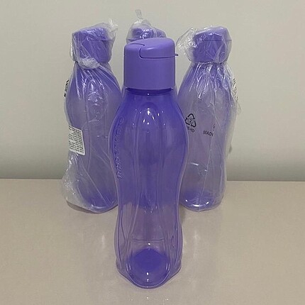 Tupperware su şişesi
