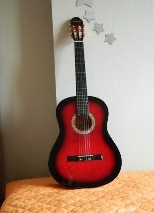 Kırmızı Gitar