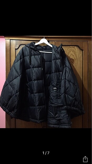 Zara Mont
