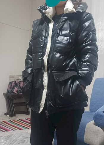 Diğer Siyah Deri, Kürklü, Yüksek Yakalı Kadın Mont