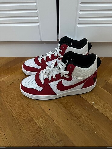 38,5 Beden Nike court borough mid