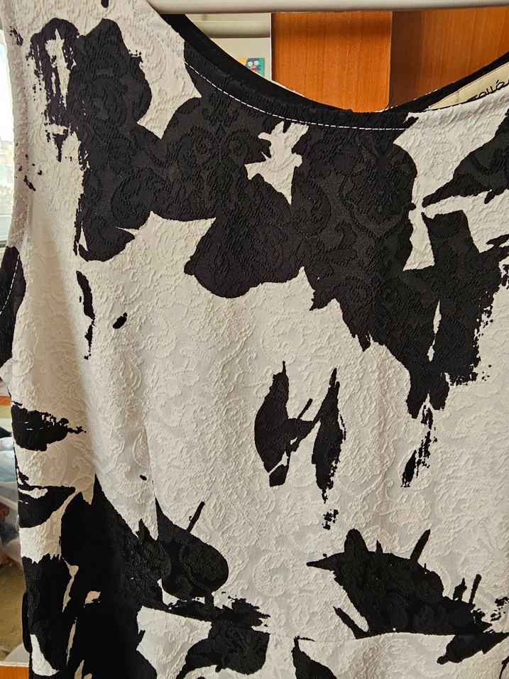 Siyah Beyaz Midi Desenli Kadın Elbise - Görsel 3