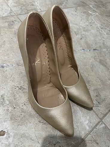 38 Beden Stiletto