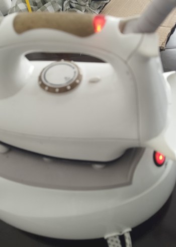 Vestel Beyaz Buharlı Ütü vestel
