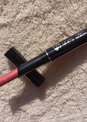 Avon Avon ruj