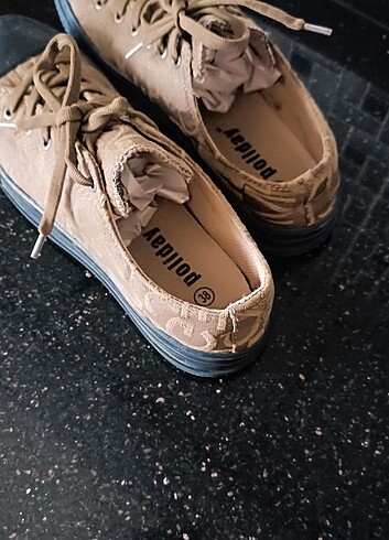 Nike Converse sıfır ayağa bol geldiği için gi