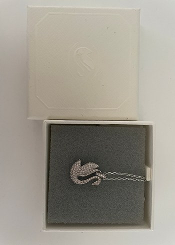 Beden kuğu kolye swarovski