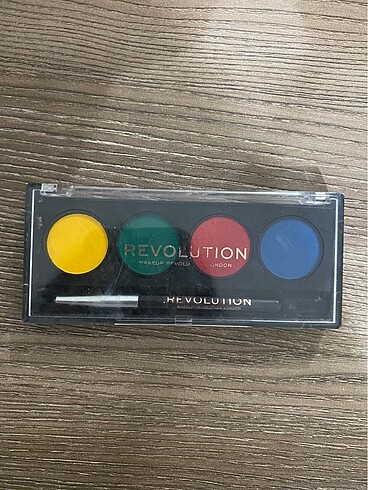  Beden Renk revolution renkli eyeliner paleti