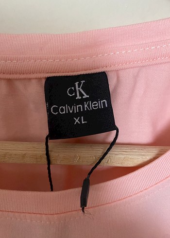m Beden pembe Renk Calvin Klein Baskılı tişört