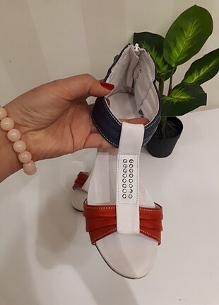 Deri sandalet yeni hic kullanilmadi 