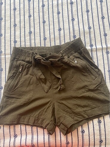 LC Waikiki Şort haki renk