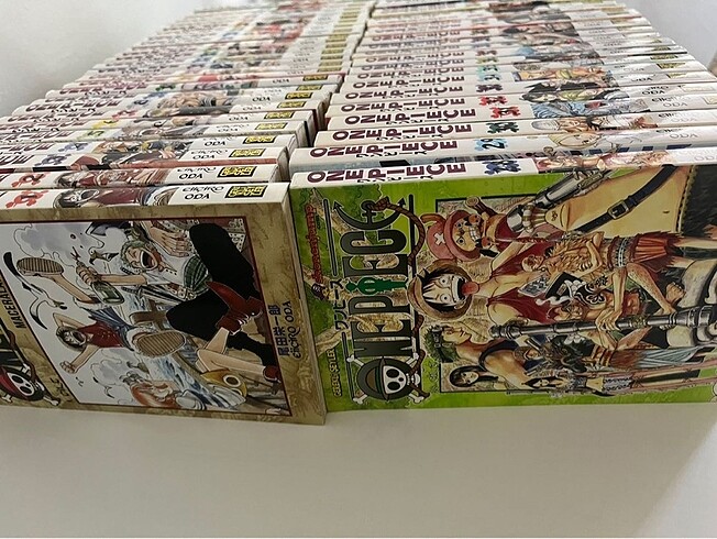 one piece ve lone wolf manga/cizgi roman