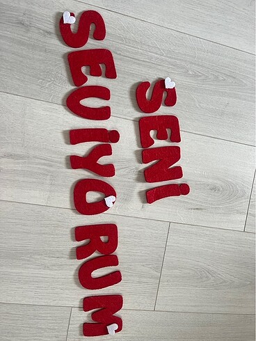 Beden kırmızı Renk Kuru gül yaprakları