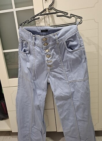 Trendyol & Milla Açık mavi düğmeli denim jean