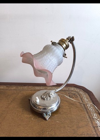  Beden Vintage Antika Çiçekli Masa Lambası