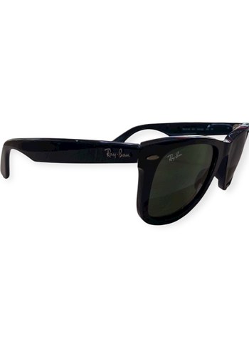 Ray-Ban Siyah Klasik model