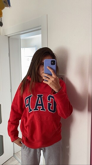 Gap sweatshirt