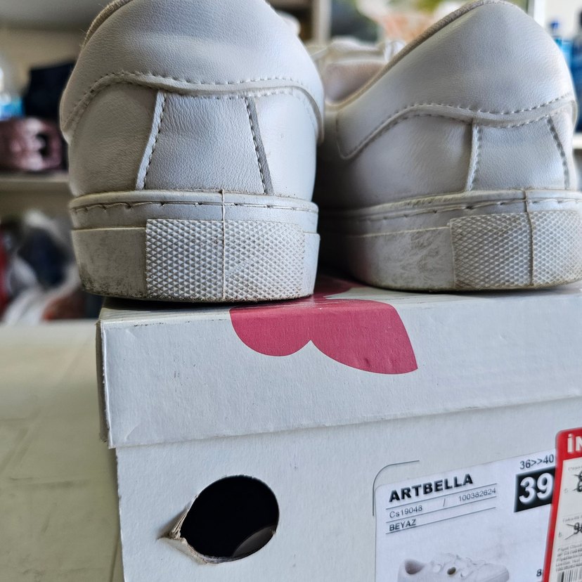 Art Bella Düğme Detaylı Beyaz Kadın Spor Ayakkabı - Görsel 5