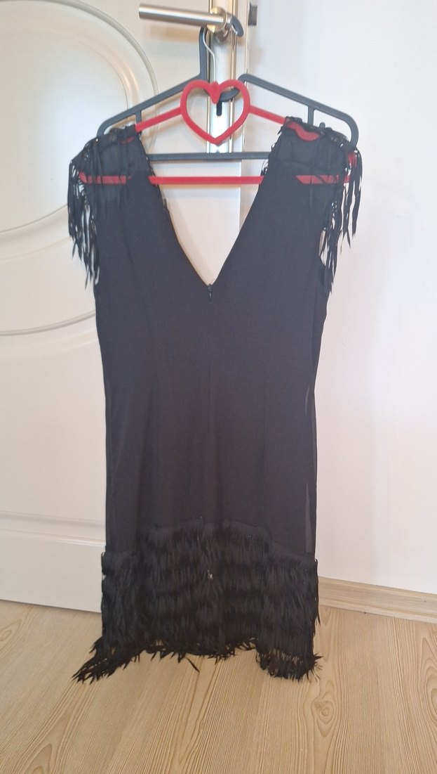 Püsküllü V Yaka Siyah Mini Elbise - Görsel 4