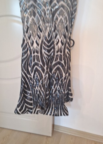 Dantel Detaylı V Yakalı Uzun Gri Abiye - Görsel 6