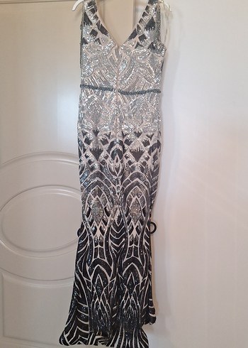 Dantel Detaylı V Yakalı Uzun Gri Abiye - Görsel 5