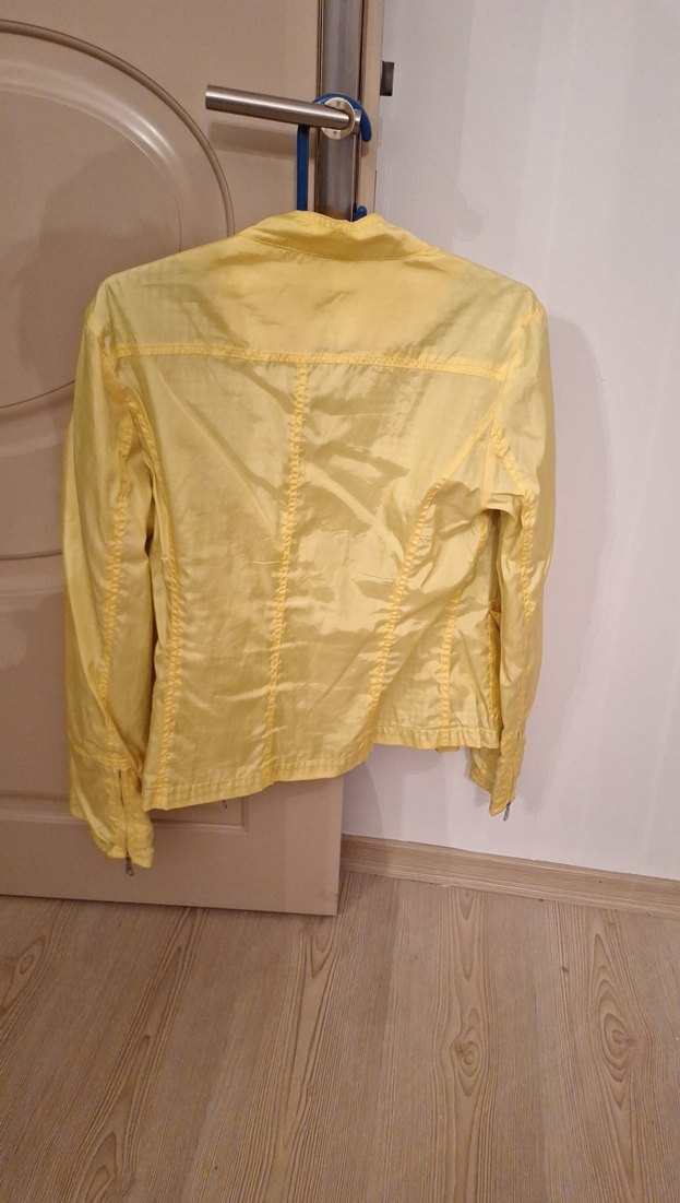 KotonSarı Mini Düğmeli yağmurluk rüzgarlık - Görsel 3