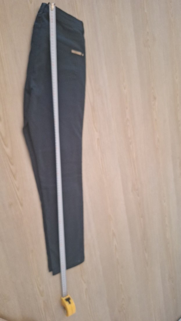 Koyu yeşil ince kot pantolon - Görsel 4