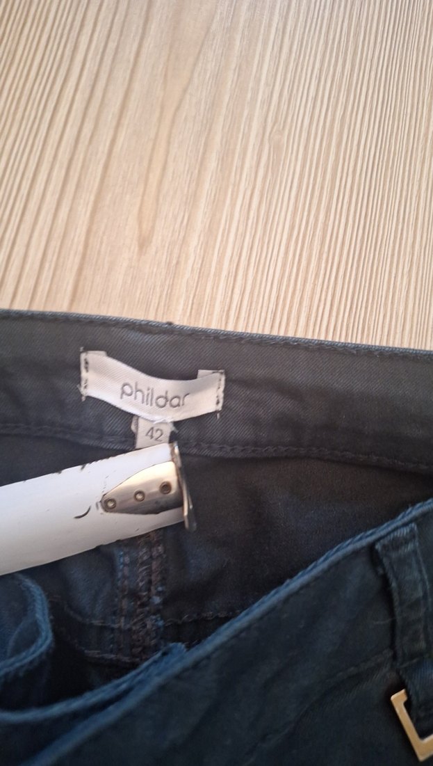 Koyu yeşil ince kot pantolon - Görsel 2