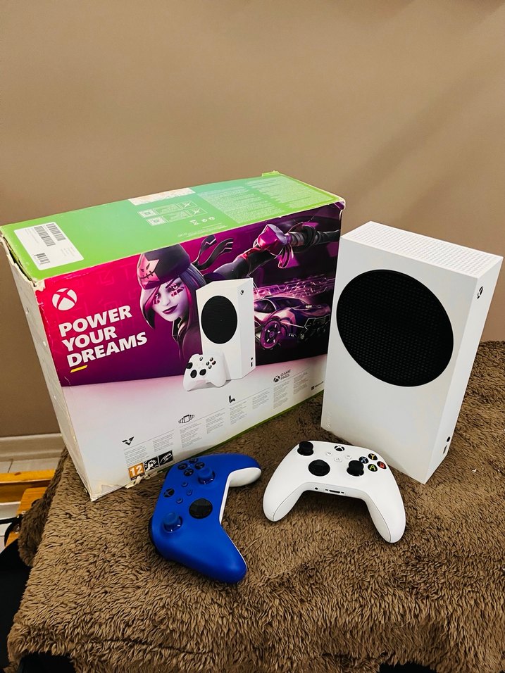 Xbox Series S 512 GB Konsol ve 2 Kontrol Cihazı - Görsel 4