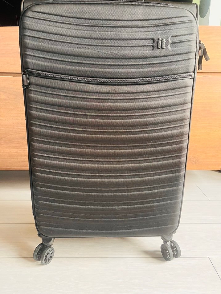 Siyah Valiz PRİİMARK marka - Görsel 3