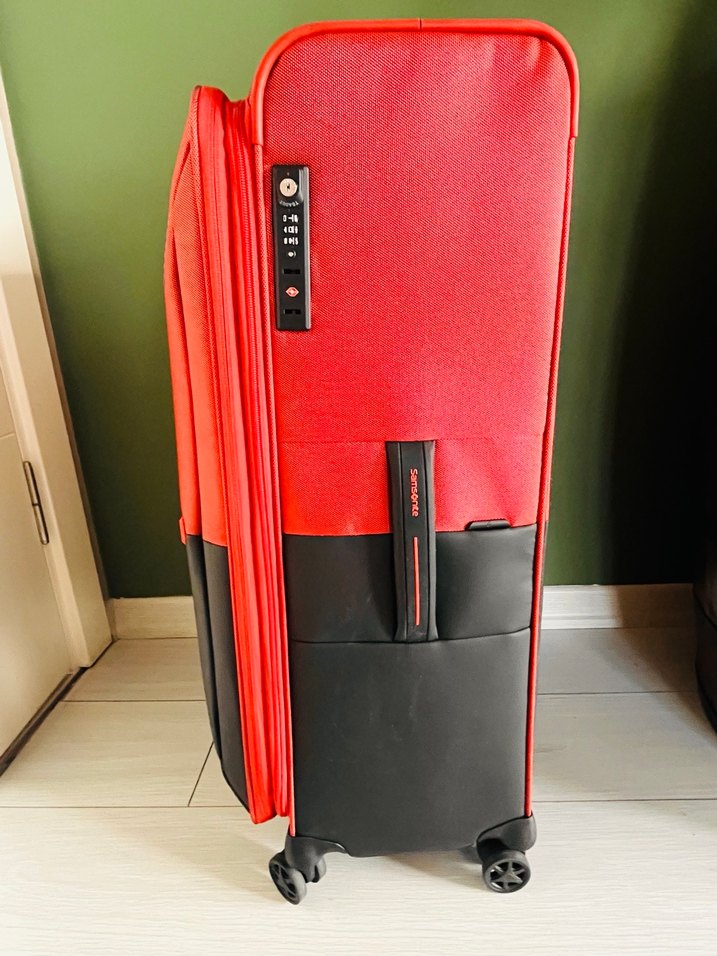 Kırmızı Fermuarlı Erkek Valiz - Görsel 2