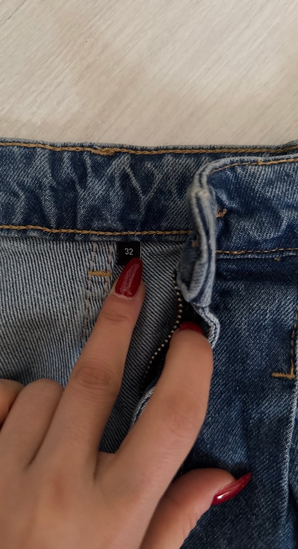 Kadın Koyu Mavi Pileli Mini Denim Şort - Görsel 3