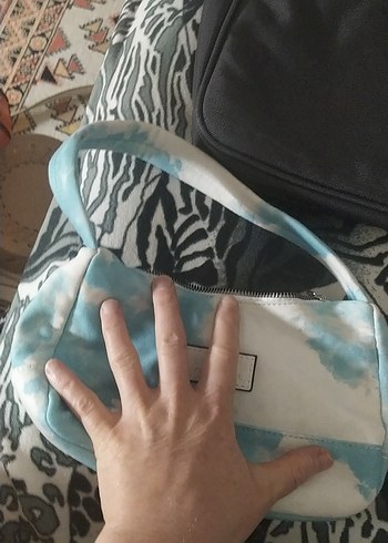 Mavi Bağlama Desenli Fermuarlı Kadın Çantası - Görsel 2