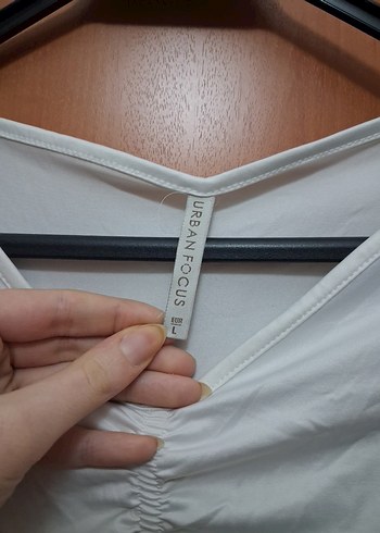 V Yaka Kısa Kollu Bej Hamile Bluzu - Görsel 12