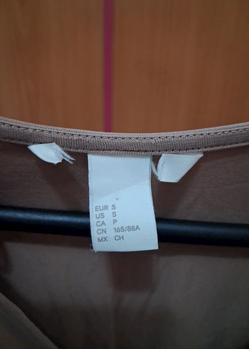 V Yaka Kısa Kollu Bej Hamile Bluzu - Görsel 2