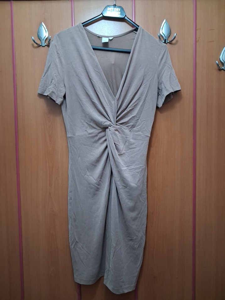 V Yaka Kısa Kollu Bej Hamile Bluzu - Görsel 3