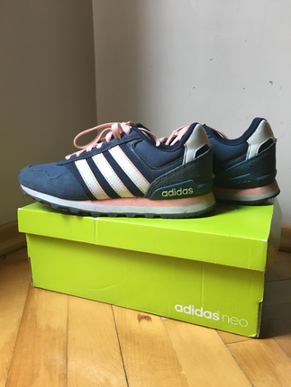 Adidas Spor Ayakkabı