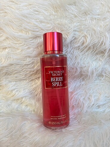 Victoria's Secret Berry Spill vücut spreyi