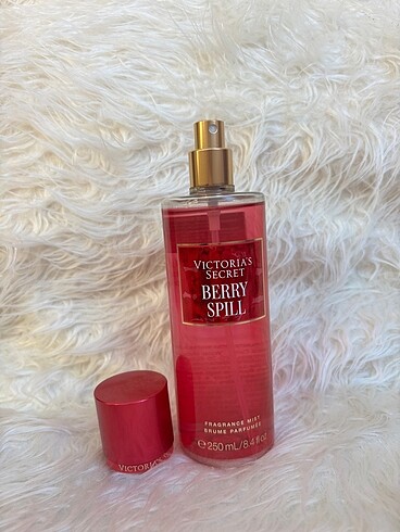 Victoria s Secret Victoria's Secret Berry Spill vücut spreyi